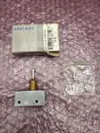 Mead Fluid Dynamics MV-35 Mechanical Air Control Valve 1/8"NPT PORT/3 Nob. Fixed Price $59.99.