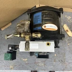 Trabon Lubriquip System Husky Pneumatic Pump/res Assy 691321 Used. Fixed Price $350.00.